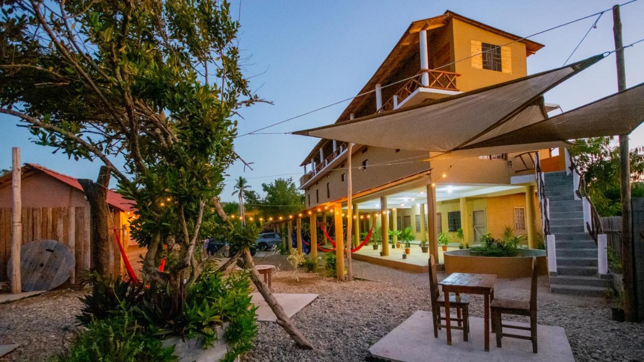 Hotel La Playa Масунте Екстериор снимка