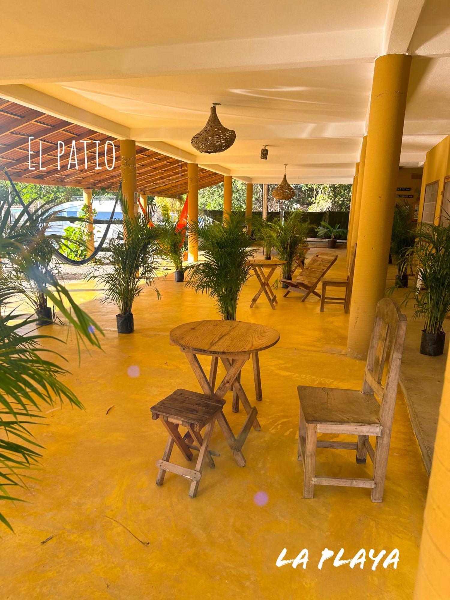 Hotel La Playa Масунте Екстериор снимка