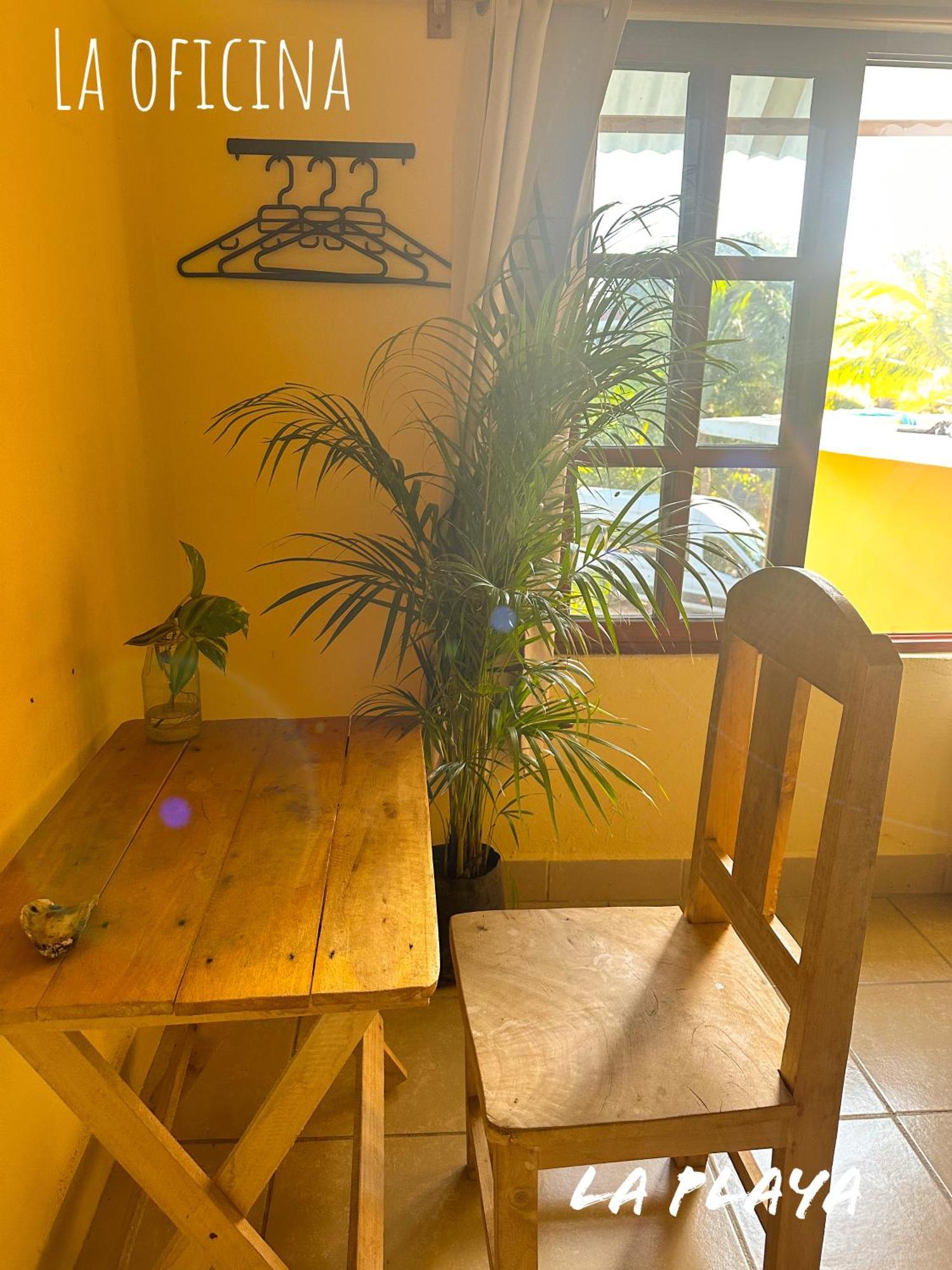 Hotel La Playa Масунте Екстериор снимка